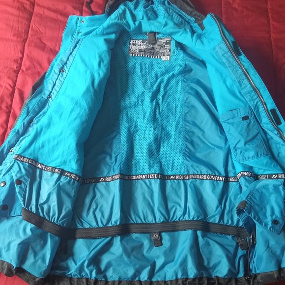 RIDE Snowboard Jacket - Picture 4 of 5